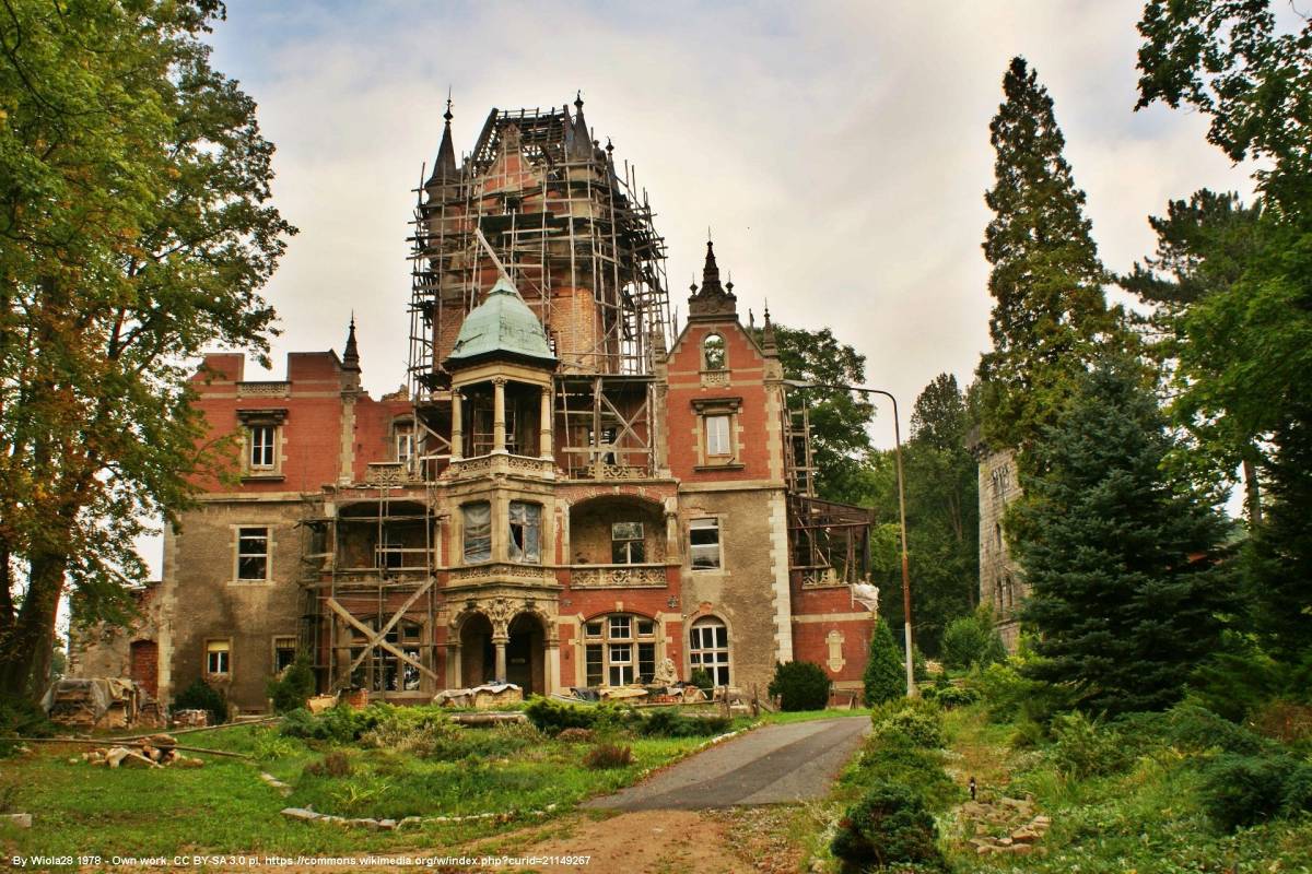 Pałac w Wojanowie-Bobrowie - palac ruina bobrow autor w baczynska