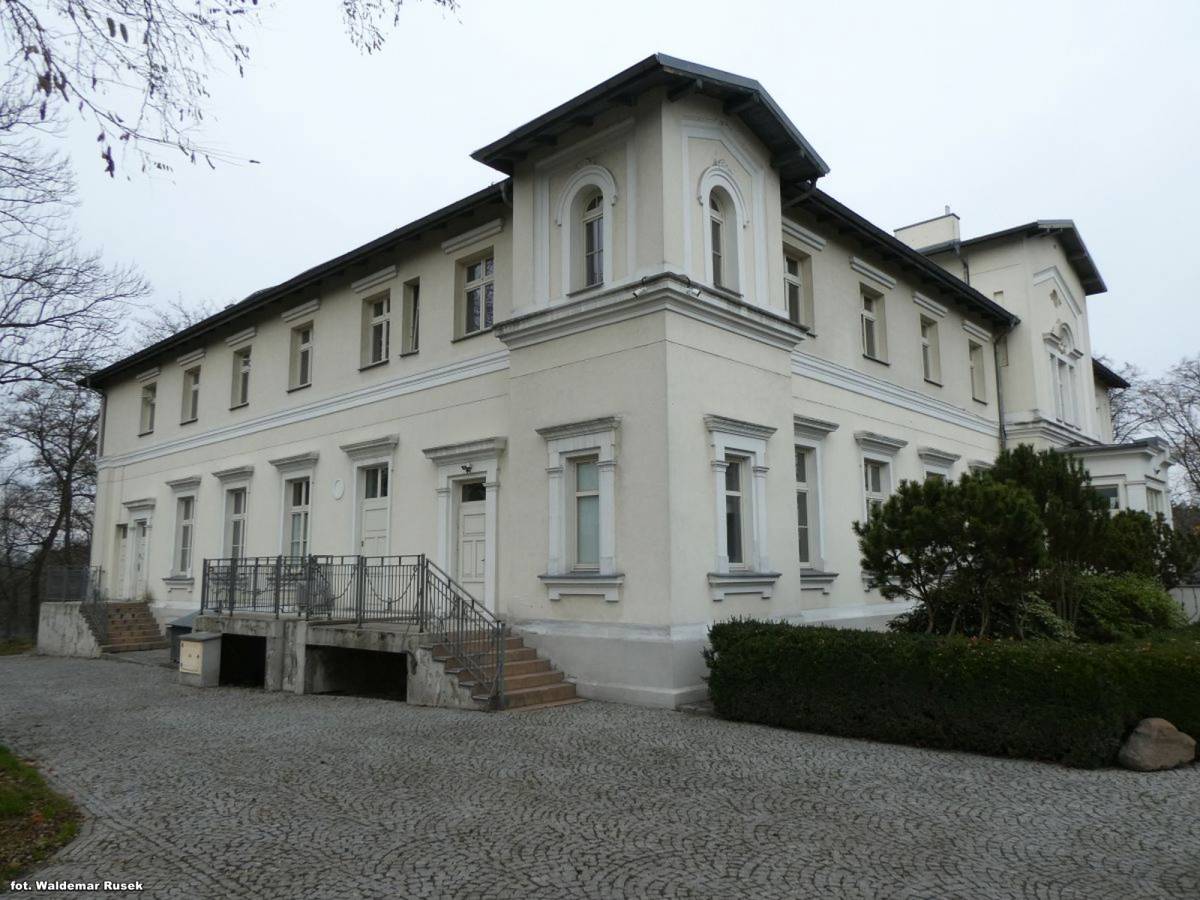 Pałac w Rożdżałach - palac w rozdzalach 4
