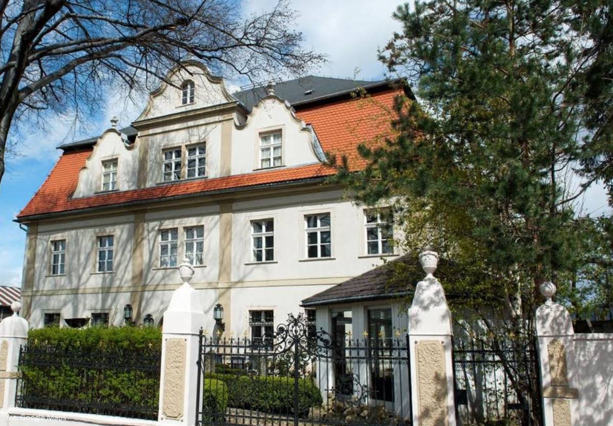 Pałac Miejski (Smyrna) w Kowarach - palac w kowarach 5