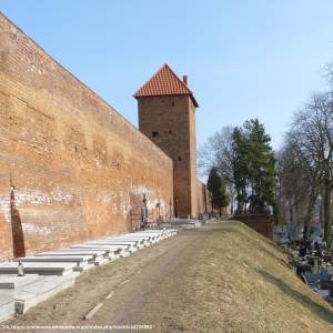 Mury miejskie w Chełmnie - chelmno mury obronne panoramio 3