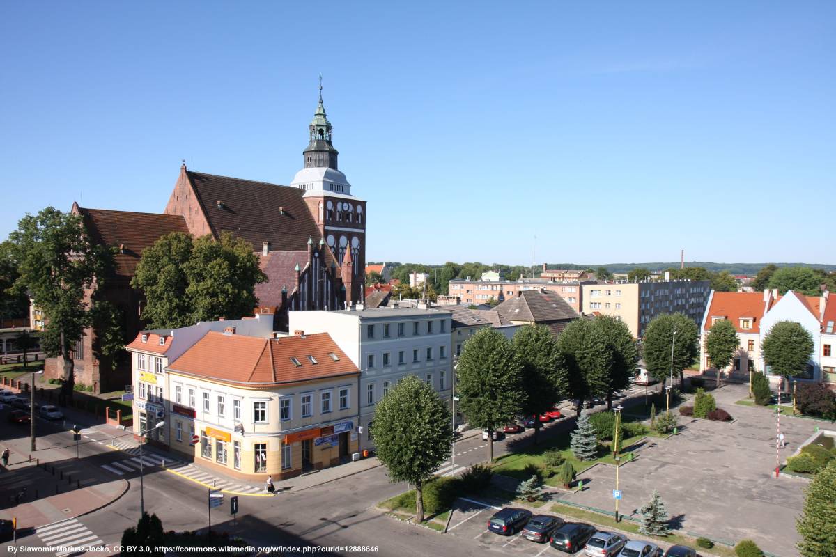 Stare Miasto w Gryficach - gryfice plac zwyciestwa rano 2008 07 s