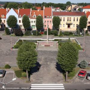 Stare Miasto w Gryficach - gryfice centrum placu zwyciestwa rano 2008 07 a