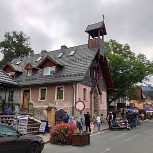 Budynek dawnej szkoły katolickiej w Karpaczu - budynek dawnej szkoly katolickiej w karpaczu 10