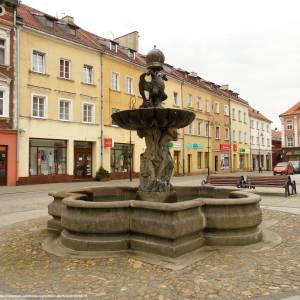 Fontanna Habsburgów w Prudniku - fontanna na rynku w prudniku 5