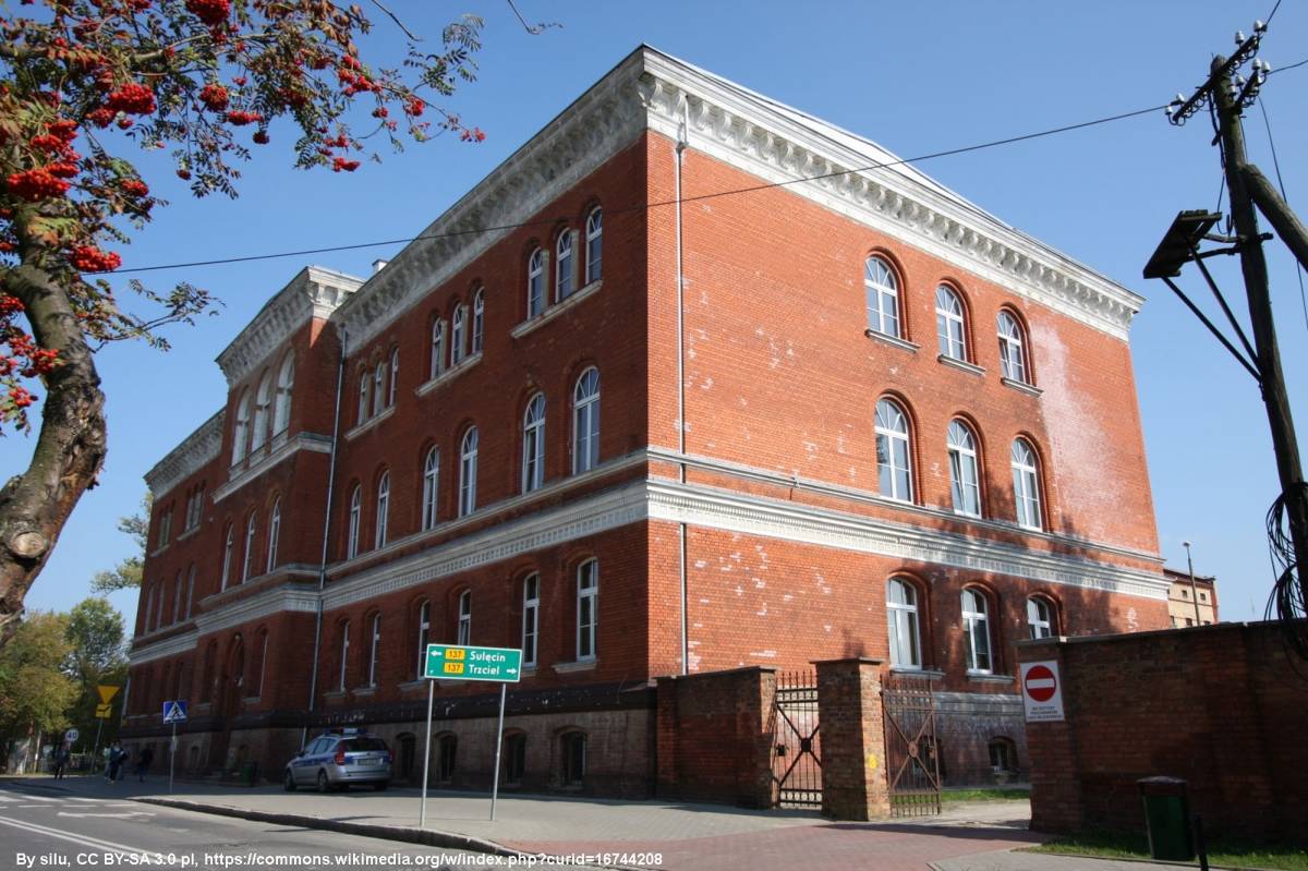 Gmach Sądu Rejonowego w Międzyrzeczu - gmach sadu rejonowego w miedzyrzeczu 1