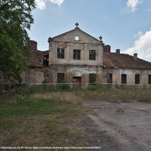 Dwór Opatów w Starym Dworku - stary dworek folwark fotopolska eu 276870