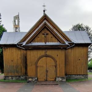 Drewniany kościół Świętego Józefa Oblubieńca w Skarżysku-Kamiennej - drewniany kosciol swietego jozefa oblubienca w skarzysku kamiennej 2