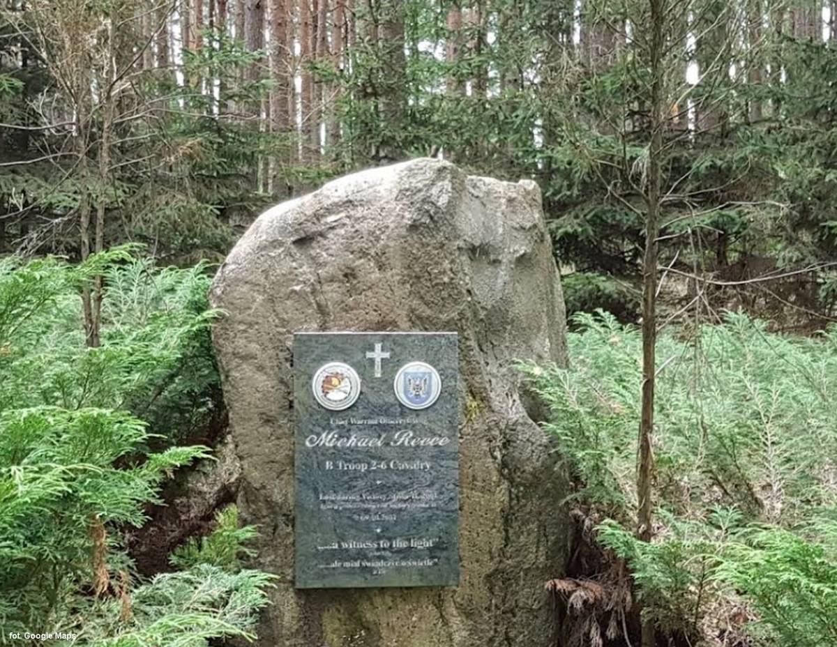 Pomnik amerykańskiego lotnika w łagowskim lesie - pomnik amerykanskiego lotnika w lagowskim lesie 1