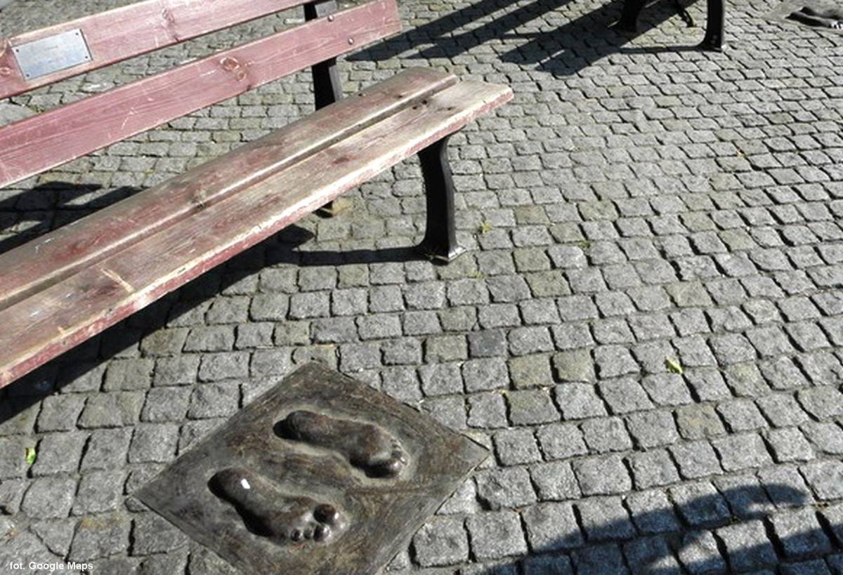 Ławki aktorskie na rynku w Barlinku - lawki aktorskie na rynku w barlinku 3