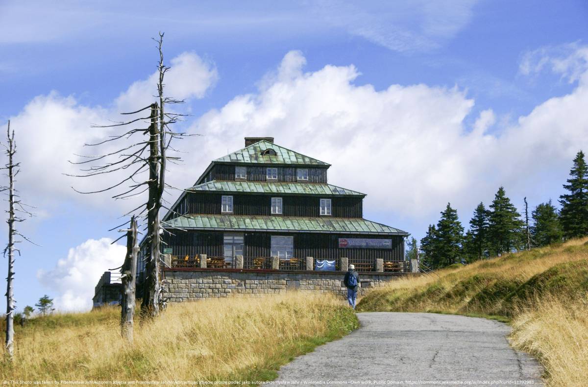 Schronisko PTTK "Odrodzenie" na Przełęczy Karkonoskiej - schronisko pttk odrodzenie na przeleczy karkonoskiej