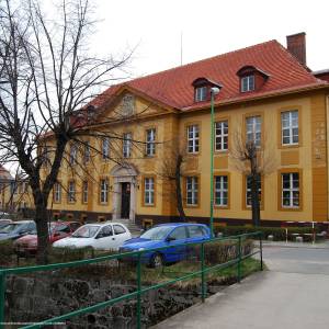 Gmach Zespołu Szkolnego w Kowarach - gmach zespolu szkolnego w kowarach 3