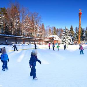 Rodzinny Park Rozrywki Esplanada w Szklarskiej Porębie - lodowisko w szklarskiej porebie 6