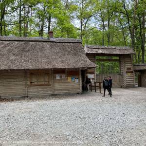 Zagroda Pokazowa Żubrów w Międzyzdrojach - nationalpark wolin bisonfarm lub 2023 05 20 img02 eingang