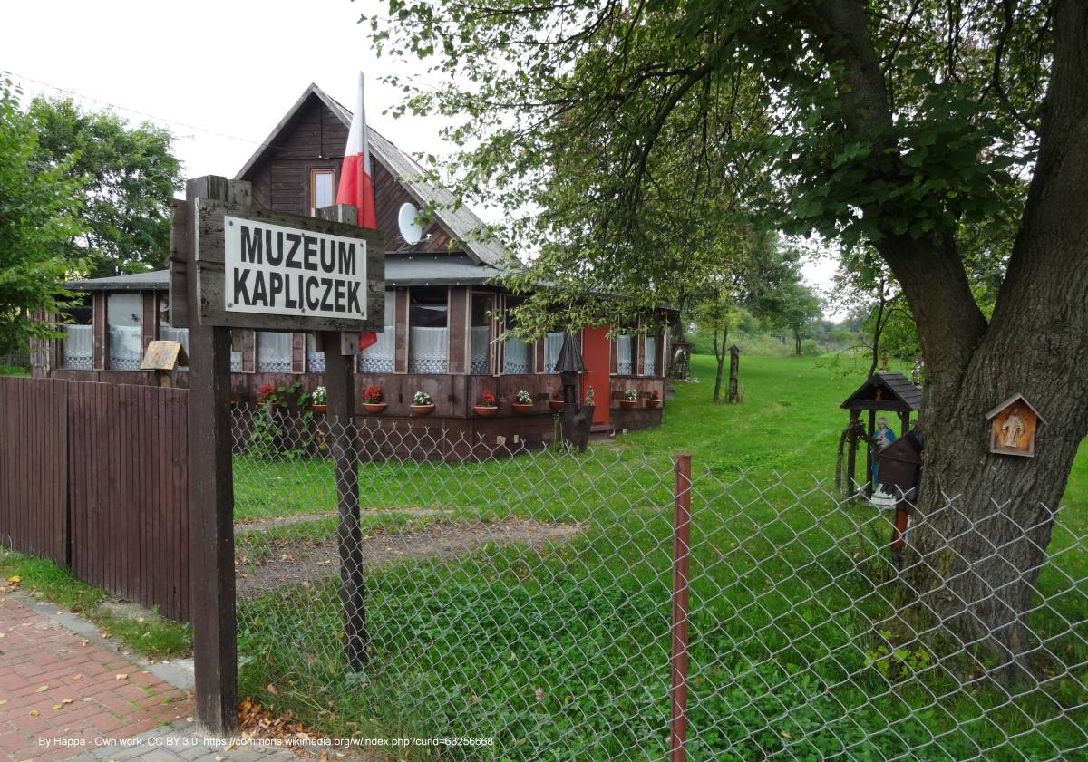 Muzeum Kapliczek w Surażu - wayside shrines museum in suraz 1