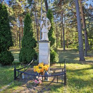 Figura św. Jana Nepomucena w Kaletach-Zielonej - figura sw jana nepomucena w kaletach zielonej 2026 6