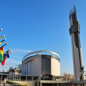 Sanktuarium Bożego Miłosierdzia w Krakowie - Łagiewnikach - sanktuarium bozego milosierdzia lagiewniki panoramio