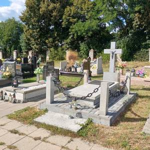Grób wojenny Powstańców Śląskich w Żyglinie - grob wojenny powstancow slaskich w zyglinie 2