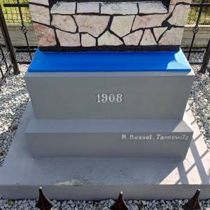 Kamienny krzyż (ul. Harcerska) w Żyglinie - kamienny krzyz ul harcerska w zyglinie 3