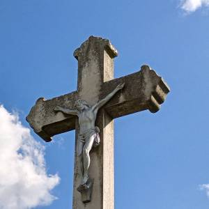 Kamienny krzyż (ul. Harcerska) w Żyglinie - kamienny krzyz ul harcerska w zyglinie 6