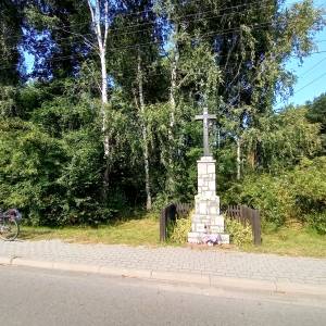 Kamienny krzyż (ul. Wyciślika) w Żyglinku - kamienny krzyz ul wycislika w zyglinku 1