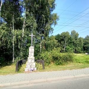 Kamienny krzyż (ul. Wyciślika) w Żyglinku - kamienny krzyz ul wycislika w zyglinku 8