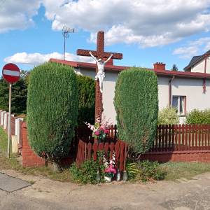 Krzyż przydrożny (ul. Stacyjna) w Żyglinie - krzyz przydrozny ul stacyjna w zyglinie 4