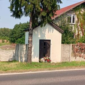 Kapliczka domkowa w Niezdarze - kapliczka domkowa w niezdarze 3