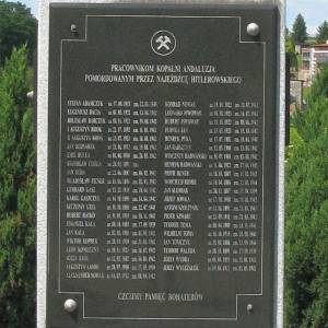 Pomnik ku czci pracowników kopalni "Andaluzja" w Piekarach Śląskich - pomnik ku czci pracownikow kopalni andaluzja w piekarach slaskich 1