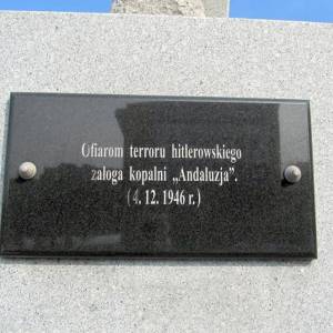 Pomnik ku czci pracowników kopalni "Andaluzja" w Piekarach Śląskich - pomnik ku czci pracownikow kopalni andaluzja w piekarach slaskich 3