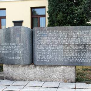 Pomnik ku czci zamordowanych mieszkańców Sławkowa w latach 1939-45 - pomnik ku czci zamordowanych mieszkancow slawkowa w latach 1939 45