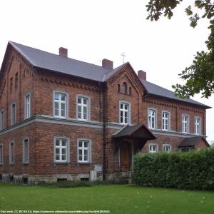 Plebania parafii pw. św. Apostołów Piotra i Pawła w Tarnowskich Górach - parafia sw ap piotra i pawla w tarnowskich gorach plebania