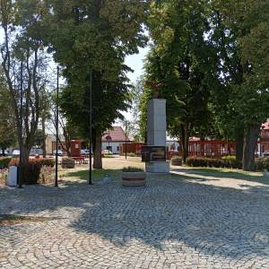 Pomnik Obrońców Ojczyzny w Koniecpolu - pomnik obroncow ojczyzny w koniecpolu 9