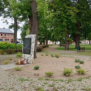 Pomnik Powstania Styczniowego w Janowie - pomnik powstania styczniowego w janowie 4
