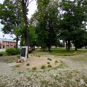 Pomnik Powstania Styczniowego w Janowie - pomnik powstania styczniowego w janowie 6