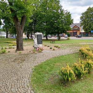 Pomnik Powstania Styczniowego w Janowie - pomnik powstania styczniowego w janowie 9