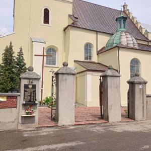 Tablica upamiętniająca ofiary hitlerowców w Lelowie - tablica upamietniajaca ofiary hitlerowcow w lelowie 2