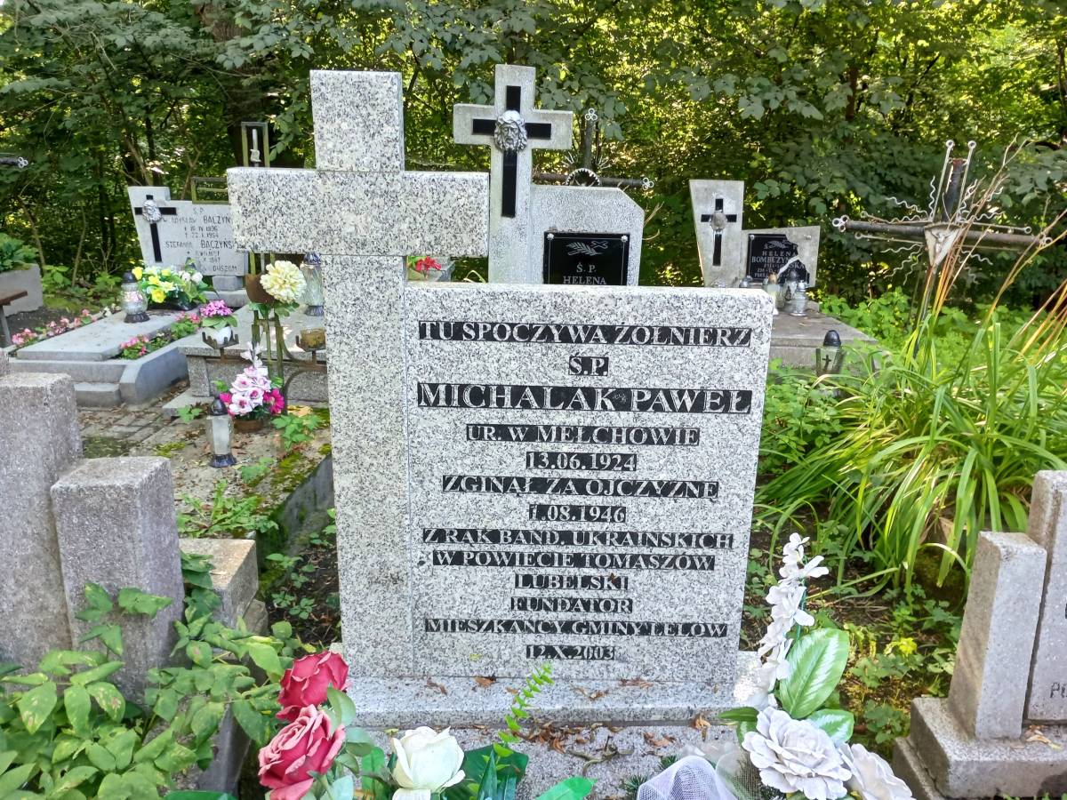 Grób Pawła Michalaka w Lelowie - grob pawla michalaka w lelowie 2