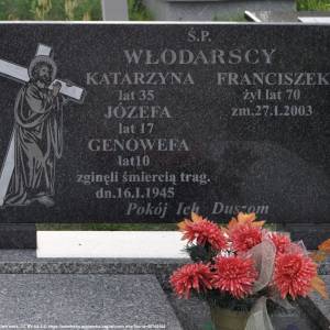 Grób zbiorowy wojenny rodziny Włodarskich w Lelowie - grob zbiorowy wojenny rodziny wlodarskich w lelowie 1