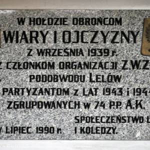 Tablica upamiętniająca Obrońców Ojczyzny w Lelowie - tablica upamietniajaca obroncow ojczyzny w lelowie
