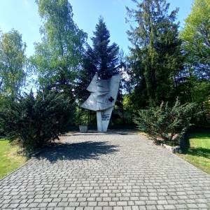 Pomnik żołnierzy AK Oddziału "Wędrowiec" w Brennej - pomnik zolnierzy ak oddzialu wedrowiec w brennej 6