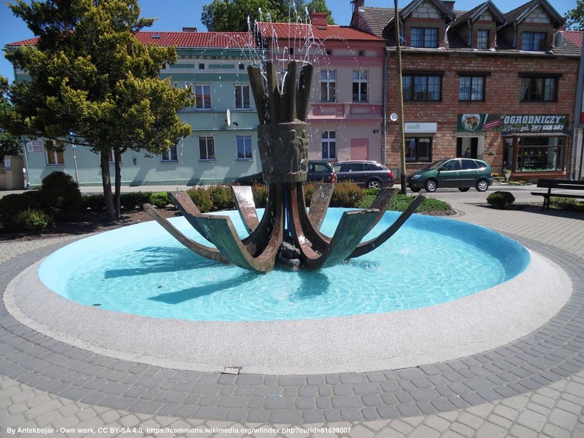Fontanna w Trzebiatowie - fontanna w trzebiatowie 5