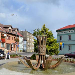 Fontanna w Trzebiatowie - fontanna w trzebiatowie 3