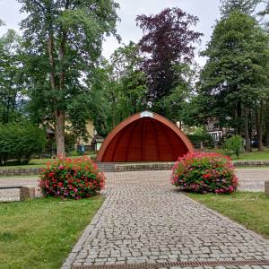 Plac Konstytucji 3-Maja w Karpaczu - plac konstytucji 3 maja w karpaczu 2