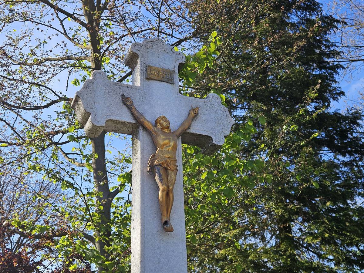 Krzyż przydrożny w Mikołesce - krzyz przydrozny w mikolesce 2026 05 10 4