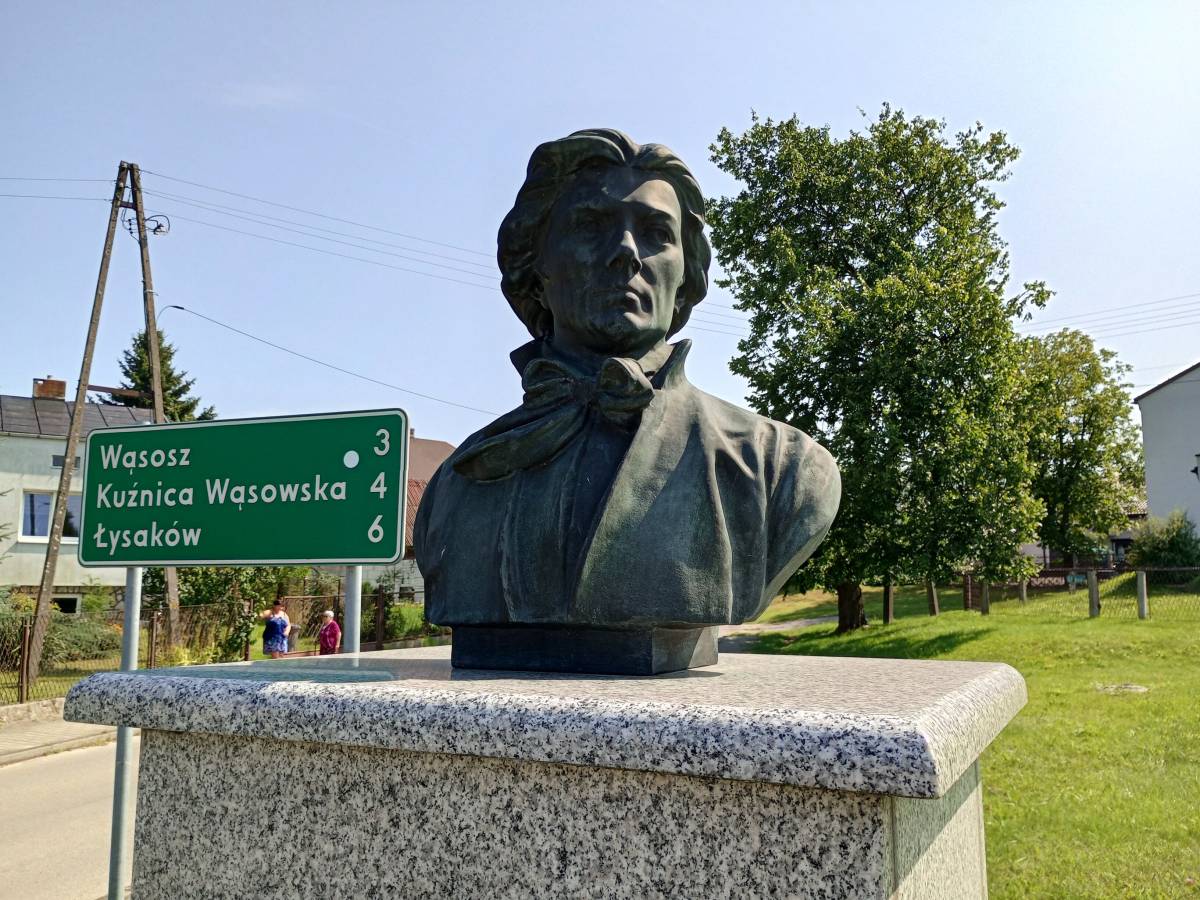 Popiersie Tadeusza Kościuszki w Koniecpolu - popiersie tadeusza kosciuszki w koniecpolu 9