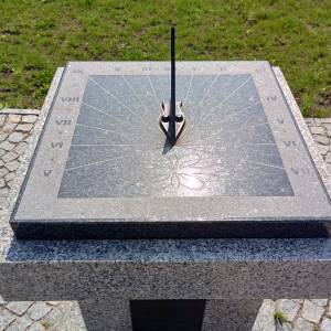Zegar słoneczny w Koniecpolu - zegar sloneczny w koniecpolu 1
