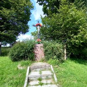 Krzyż przydrożny w Przyłęku - krzyz przydrozny w przyleku 2