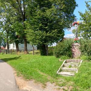 Krzyż przydrożny w Przyłęku - krzyz przydrozny w przyleku 6