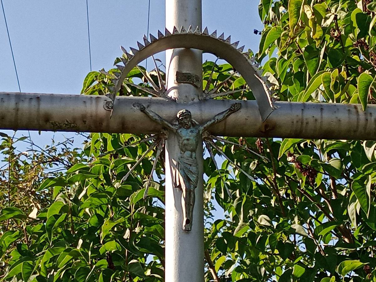 Krzyż przydrożny w Białej Wielkiej - krzyz przydrozny w bialej wielkiej 5