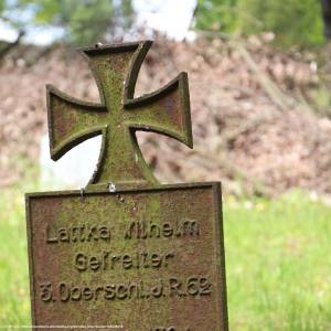 Mogiła żołnierza Lattka Wilhelm w Byczynie - mogila zolnierza lattka wilhelm w byczynie kopia